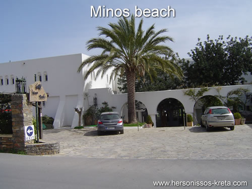 Minos beach agios nikolaos. Vlakbij centrum agios nikolaos, aan de baai van mirabello.