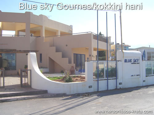 Blue sky apartementen, kokkini hani, gournes. aan het strand, vrij rustig gelegen.