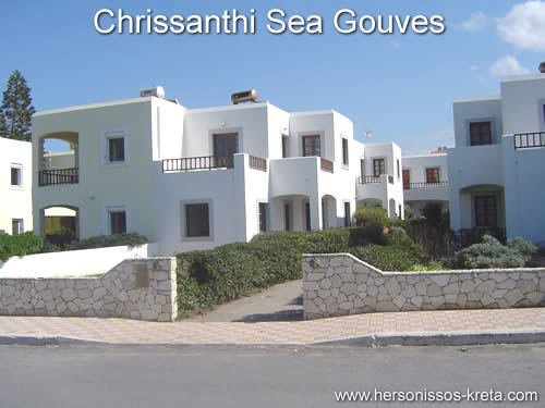 Villa Chrissanthi sea Gouves. Mooi apartementencomplex aan de zee. Gouves ligt tussen chersonissos en Heraklion.