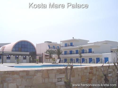 Kosta Mare palace in Anissaras. Groot hotel aan mooi zandstrand. Net gerenoveerd en uitgebreid in 2005. Anissaras, chersonissos Kreta.