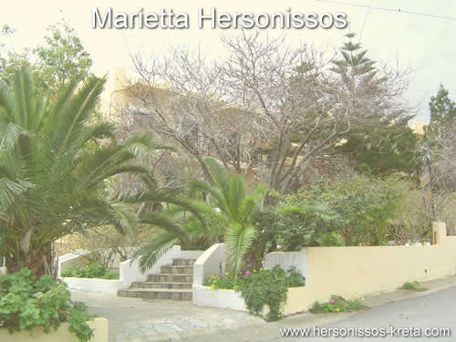 Marietta chersonissos. Tussen koutouloufari en hersonissos, vlakbij starbeach.