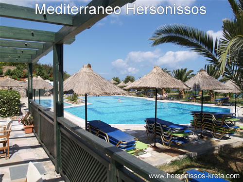 Mediterraneo hotel hersonissos, vrij nieuw hotel aan de verbindingsweg tussen malia en hersonissos.