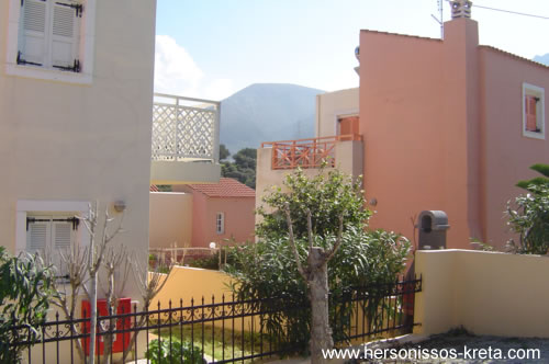 nine muses, chersonissos crete, hersonissos kreta. Carrental on Crete. Autoverhuur op Kreta.